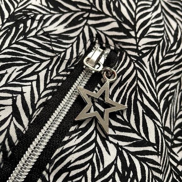 Swing Out Sister Black White Leaves Golf Skirt Size 8 Athletic Skort Preppy - Picture 3 of 8